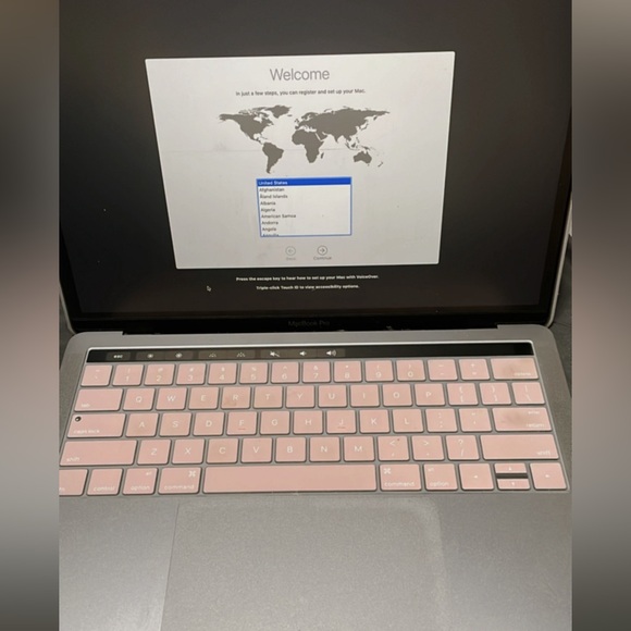 MACBOOK PRO